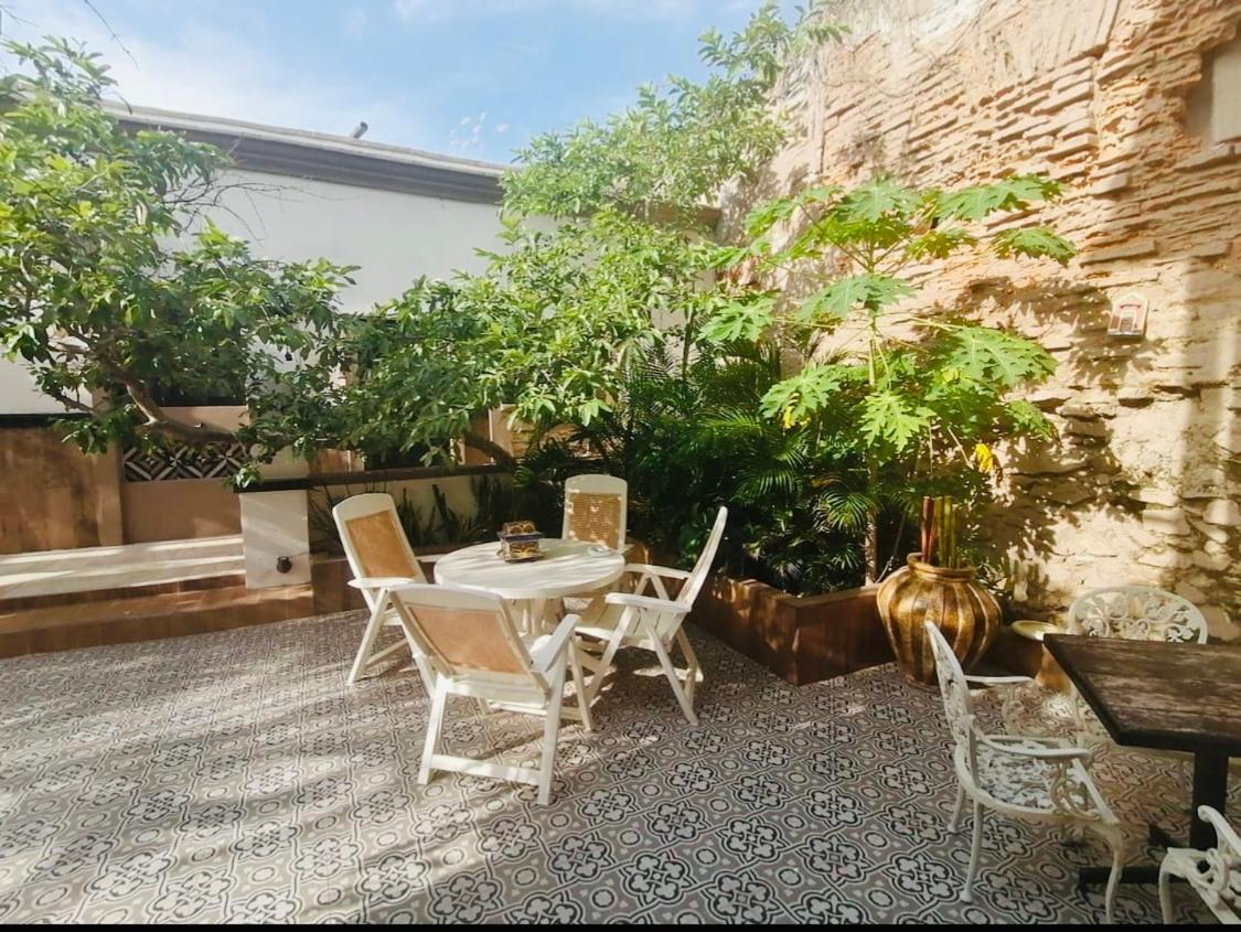 The Black Tree Hotel Colonial Mazatlan Bagian luar foto